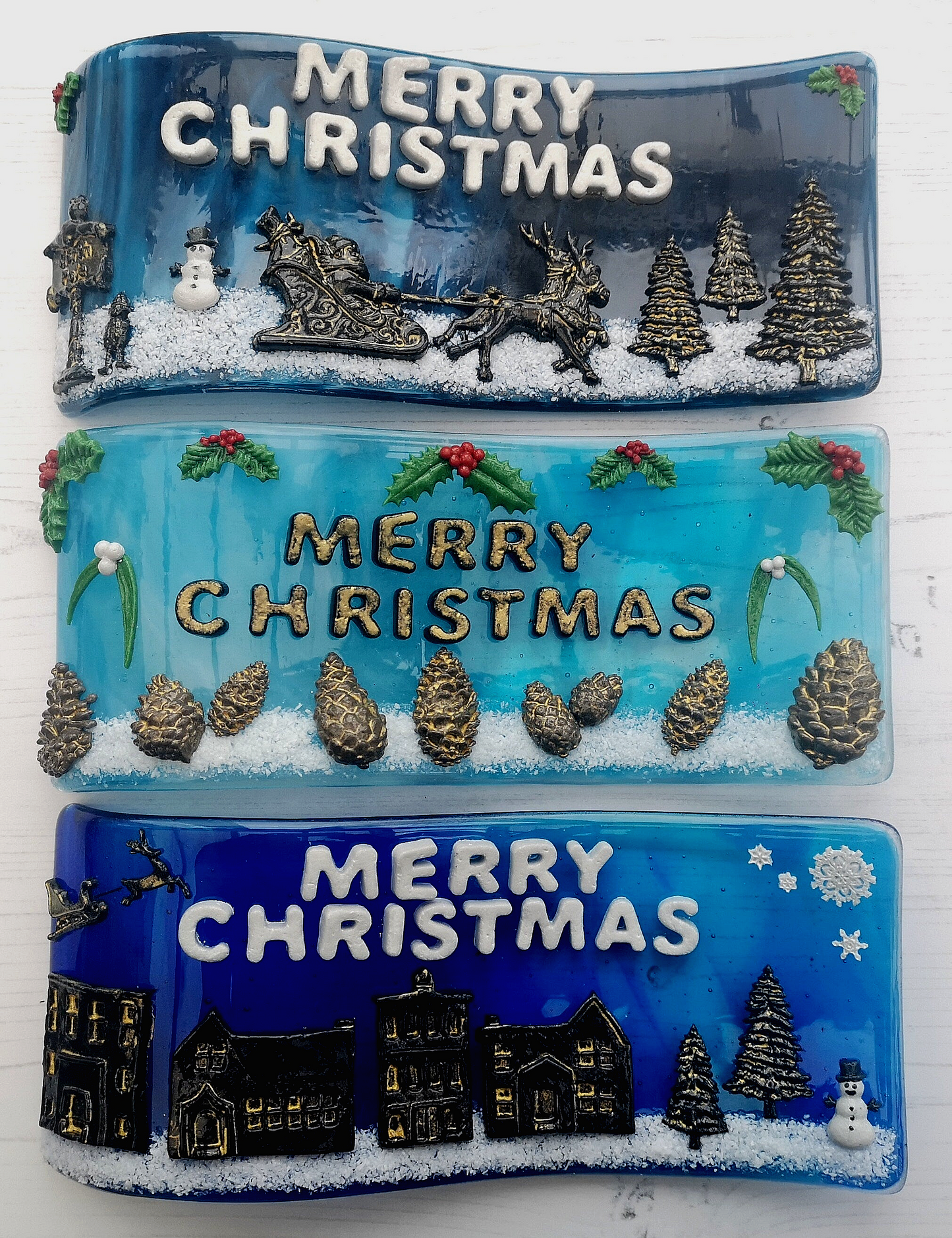 Handmade fused glass 3D merry Christmas free standing curved picture decoration, festive present, santa sleigh, reindeer north pole elf Xmas scene