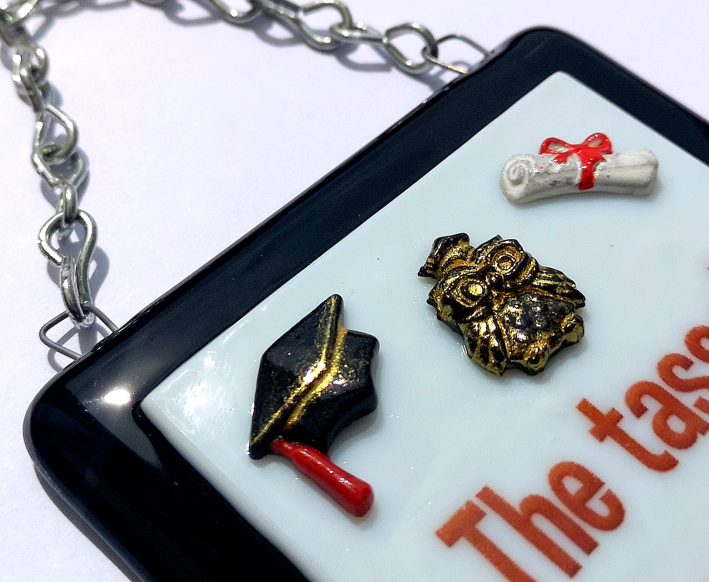 Handmade fused glass 'The tassel was worth the hassle' hanging picture. Custom, customised decoration award present. Personalised name gift for graduate, masters, doctorate degree. Name plaque certificate. Congratulations graduation.