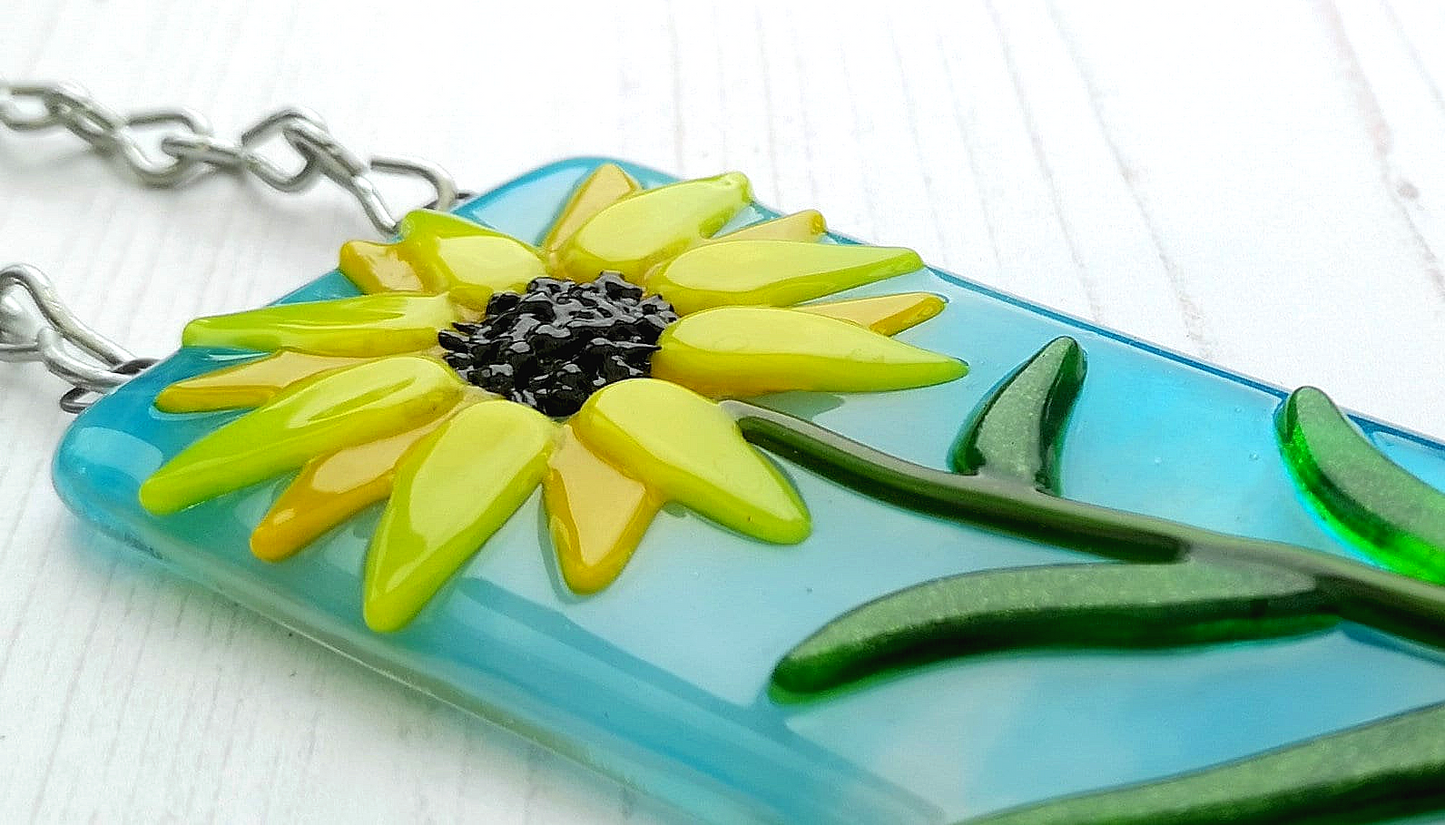 Handmade 3D fused glass Sunflower Hanging Picture, suncatcher. Floral decoration, ornament, flower wall art, garden picture gift.