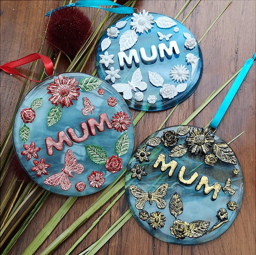 Handmade fused glass 3D Mum hanging picture decoration. Suncatcher, Mothers day present, gift for Mum, Nan, Grandmother. Flowers, butterfly.