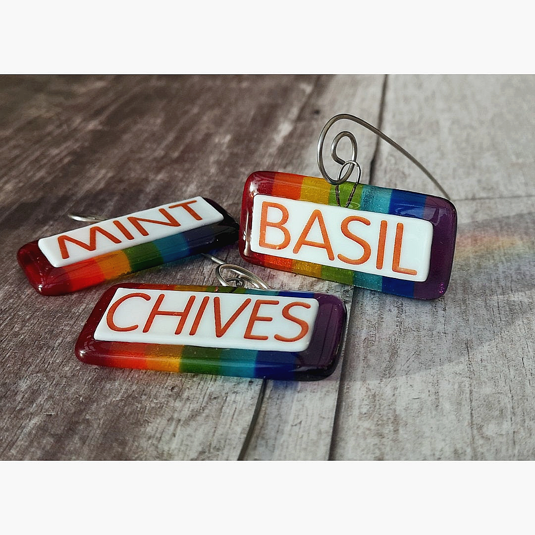 Handmade fused glass personalised hanging plant label. Colourful plant marker. Rainbow garden plant stake. Herb, vegetable, flower, fruit name.