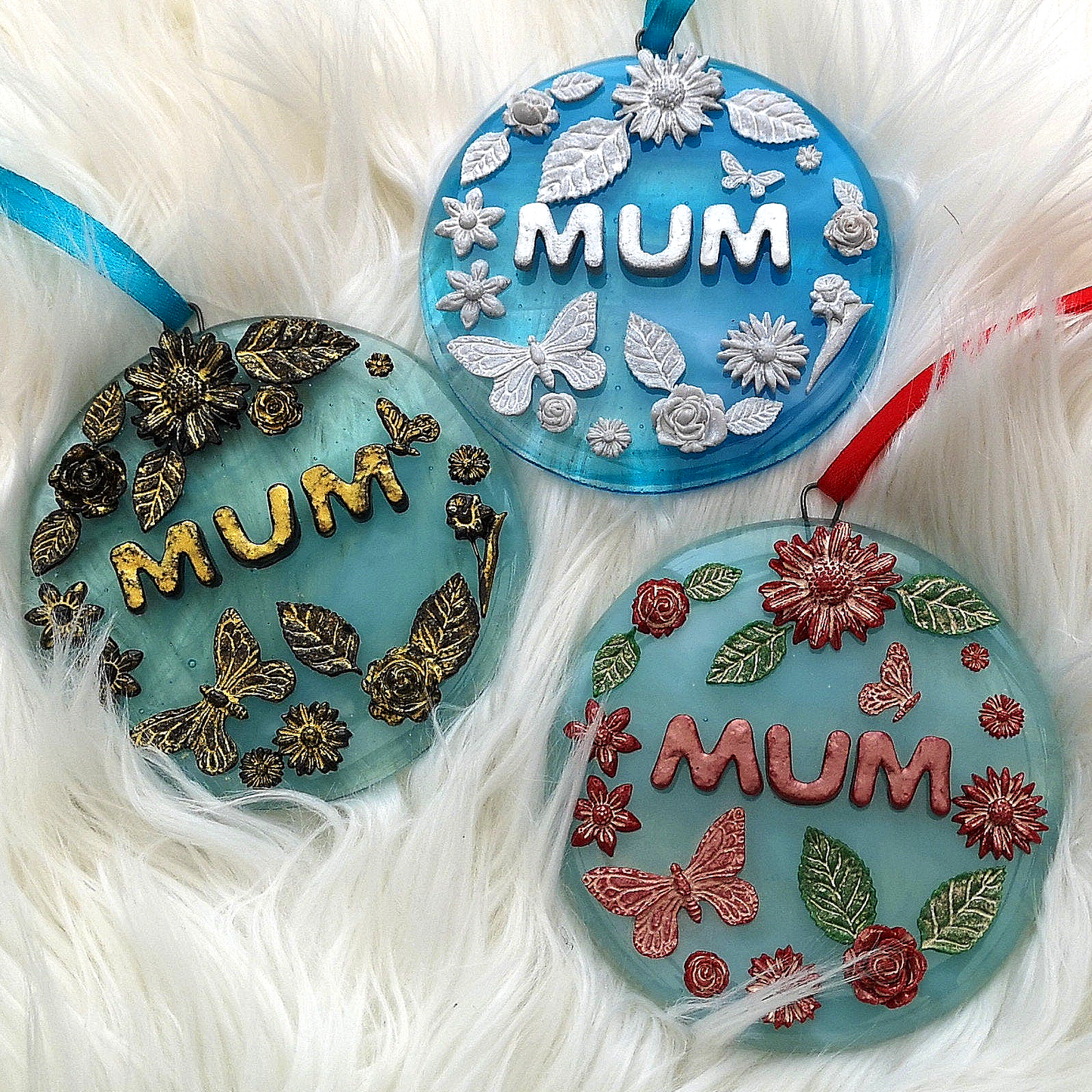 Handmade fused glass 3D Mum hanging picture decoration. Suncatcher, Mothers day present, gift for Mum, Nan, Grandmother. Flowers, butterfly.