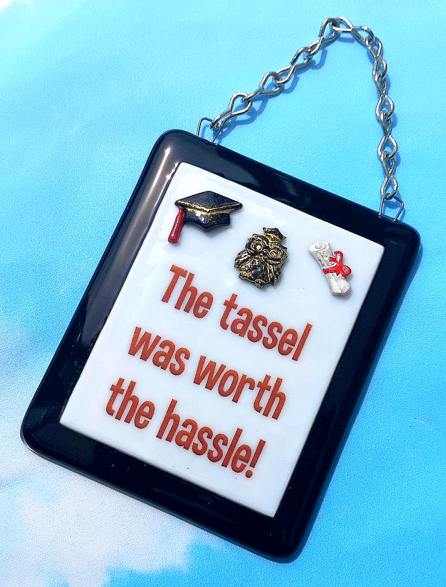 Handmade fused glass 'The tassel was worth the hassle' hanging picture. Custom, customised decoration award present. Personalised name gift for graduate, masters, doctorate degree. Name plaque certificate. Congratulations graduation.