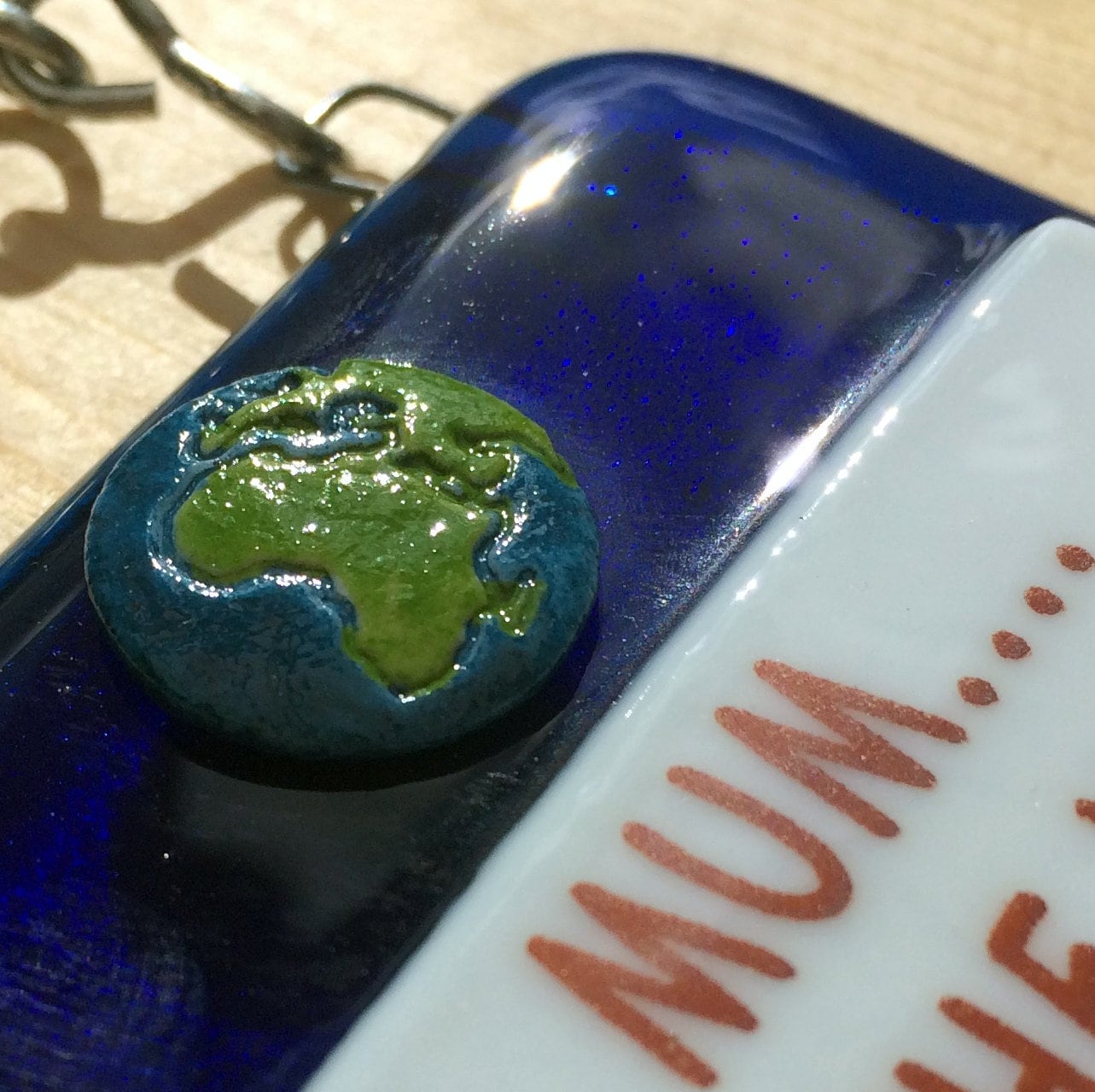 Handmade fused glass Mum You Mean The World To Me hanging picture decoration. Suncatcher, Mothers day present, gift for Mum, Dad, Nan, Grandmother. Planet and Stars.