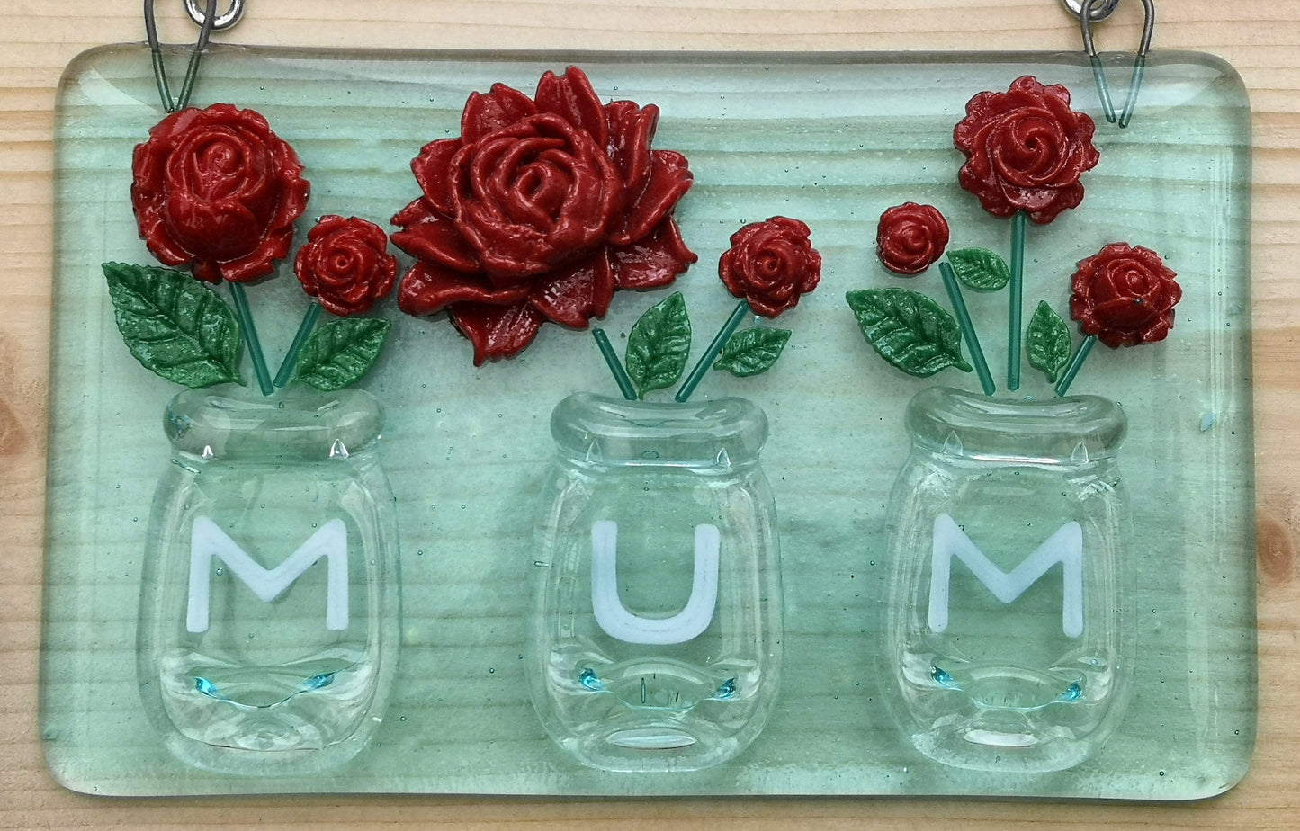 Handmade fused glass Mum on vase with roses hanging picture decoration. Suncatcher, Mothers day present, gift for Mum, Nan, Grandmother. Flower Pot Plant.