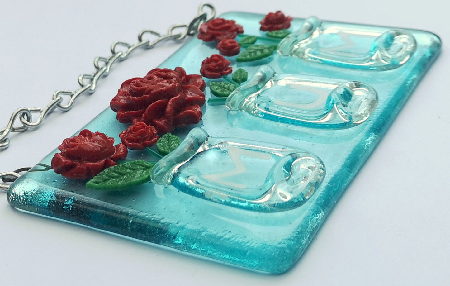 Handmade fused glass Mum on vase with roses hanging picture decoration. Suncatcher, Mothers day present, gift for Mum, Nan, Grandmother. Flower Pot Plant.