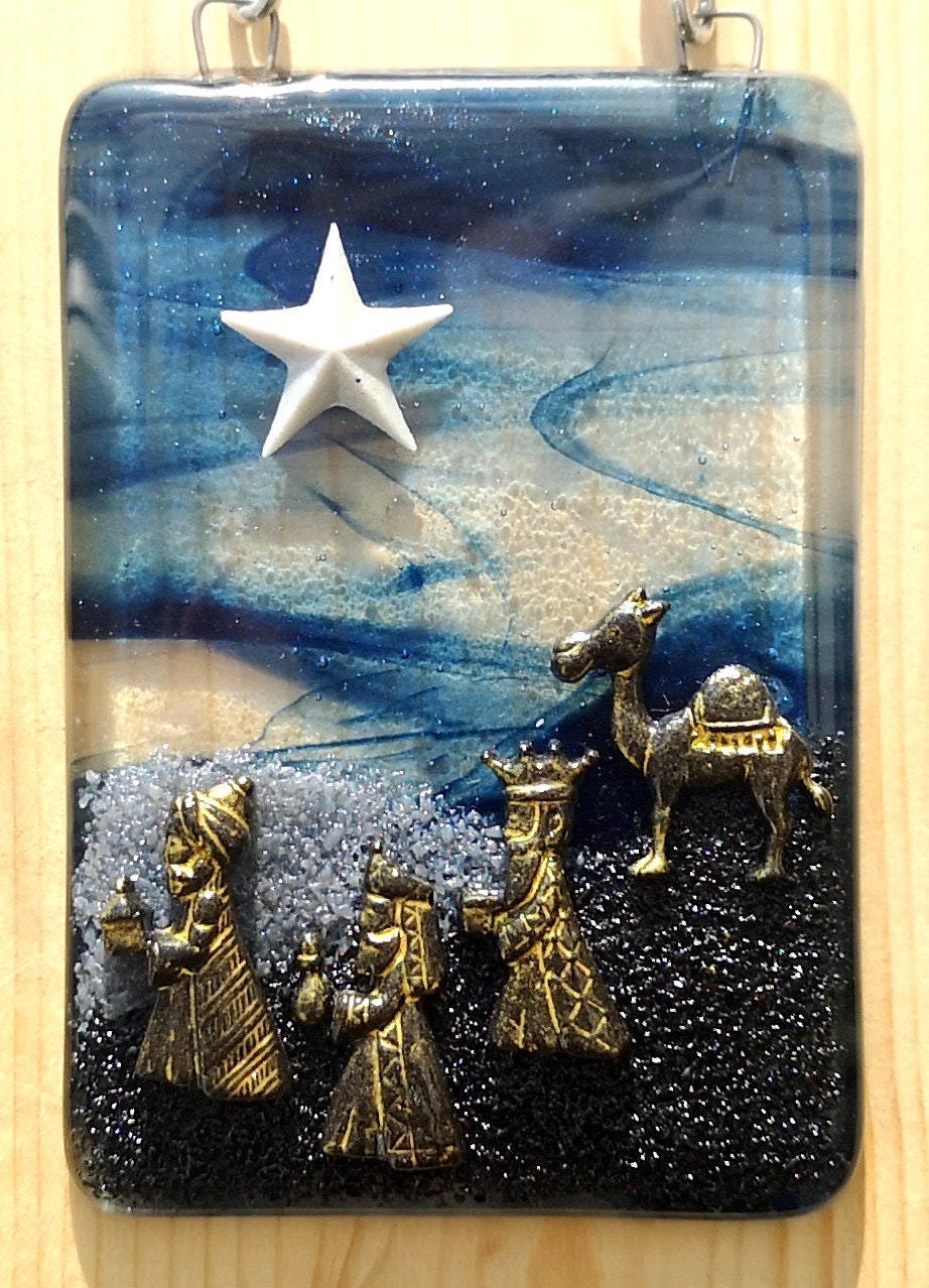 Handmade fused glass 3 wise men nativity scene hanging picture decoration, three wise men ornament, Christmas decor, festive gift, present. Follow the star.