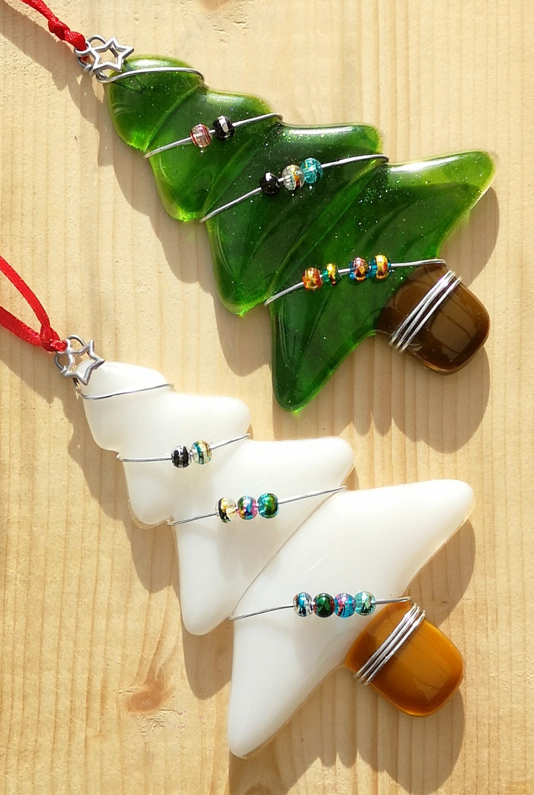 Handmade fused glass Christmas tree hanging decoration, wire wrapped glass beads, Xmas tree ornament, holiday decor, Christmas gift, festive present