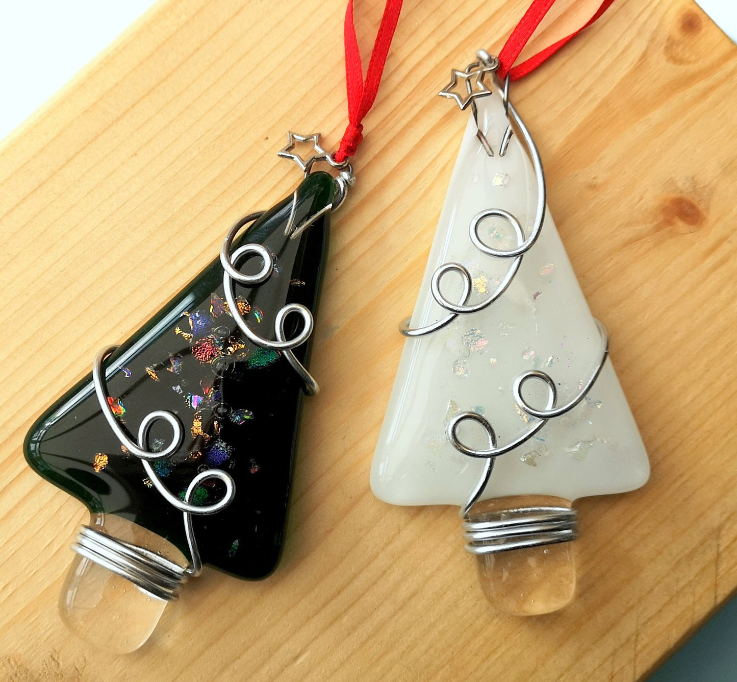 Handmade fused glass Christmas tree hanging decoration, wire wrapped, Xmas tree ornament, holiday decor, Christmas gift, festive present, star charm