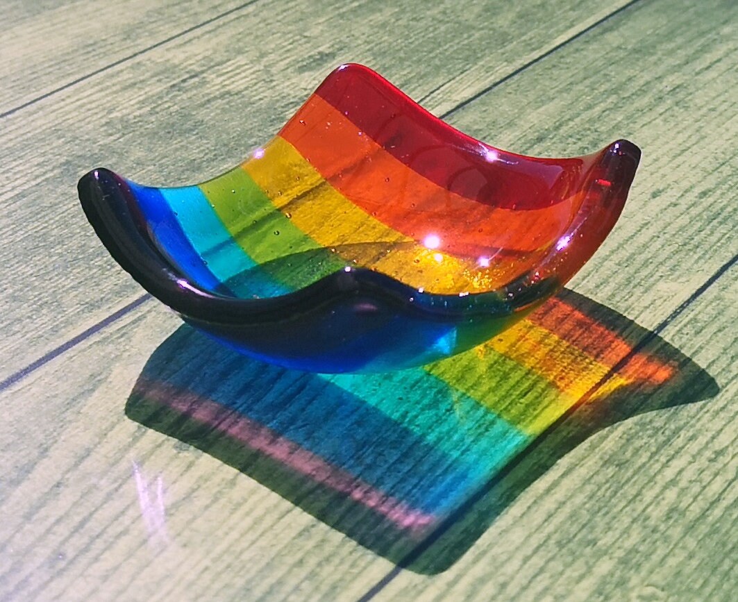 Handmade fused glass rainbow colour bowl. Rainbow striped colourful glass dish. Six different size square or rectangle serving plates to choose from. Multicoloured rainbow trinket bowl. Brightly coloured gift. Rainbow gift.