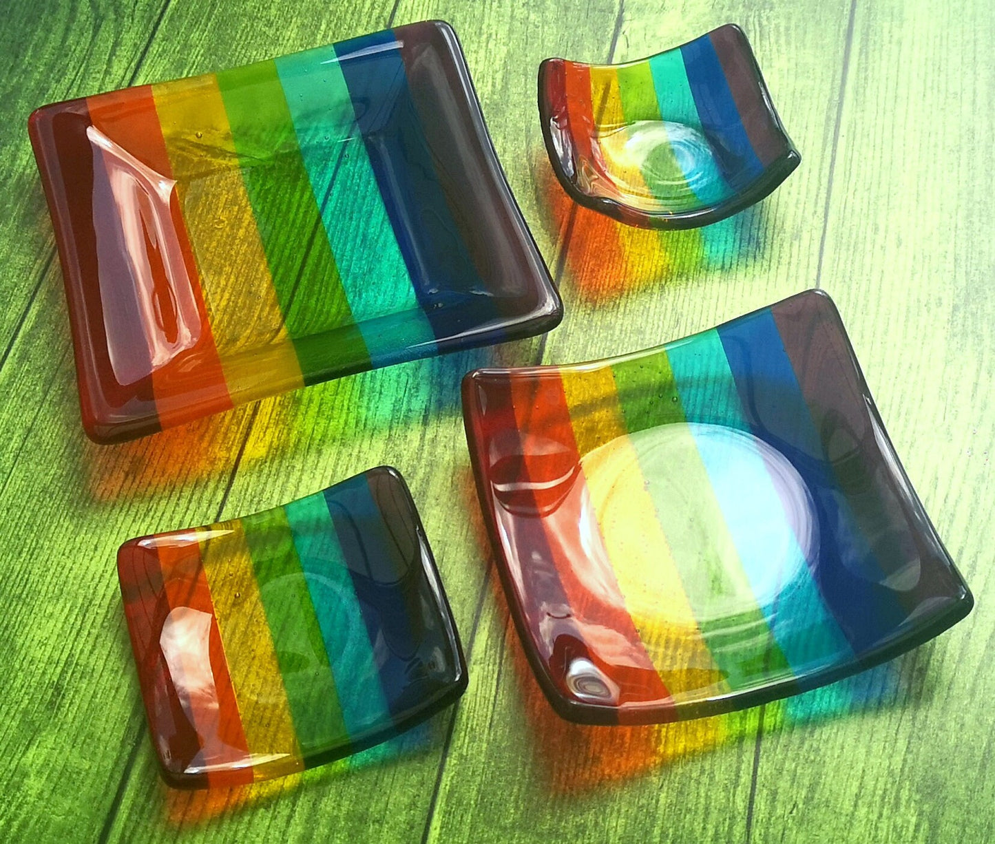 Handmade fused glass rainbow colour bowl. Rainbow striped colourful glass dish. Six different size square or rectangle serving plates to choose from. Multicoloured rainbow trinket bowl. Brightly coloured gift. Rainbow gift.
