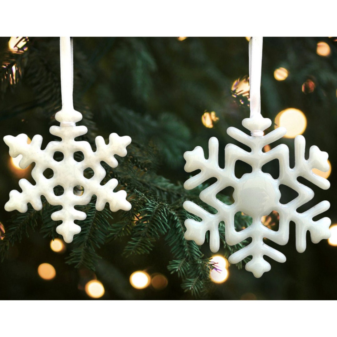 Frosted White Snowflake - A timeless choice for adding wintry allure to your home